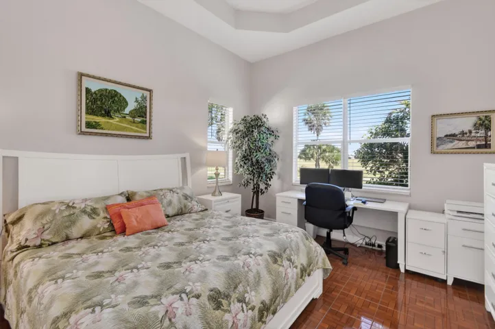 332NWStratfordLn(35)