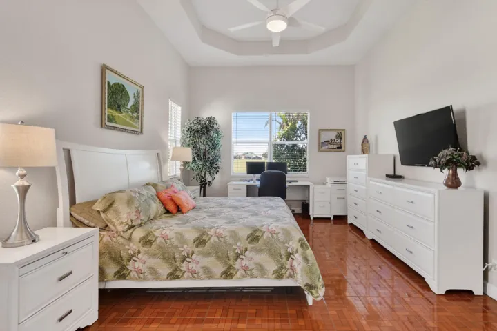 332NWStratfordLn(33)