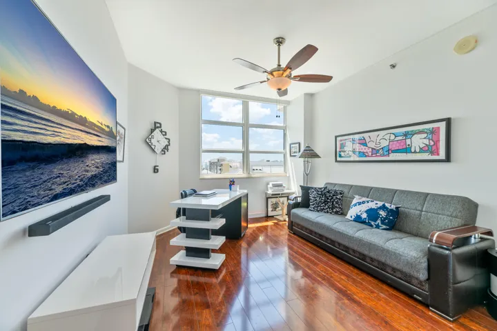 2nd bedroom 2
