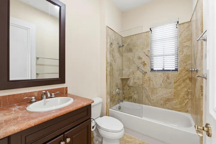 In law suite bath