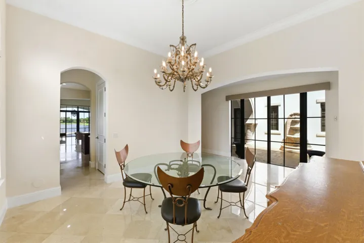 8289 Emerald Ave040