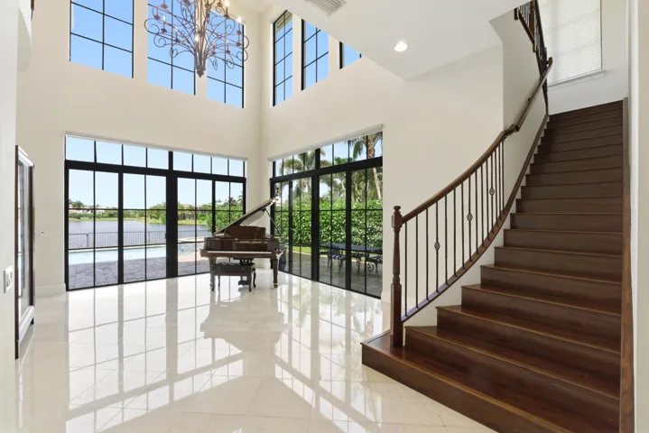 8289 Emerald Ave042