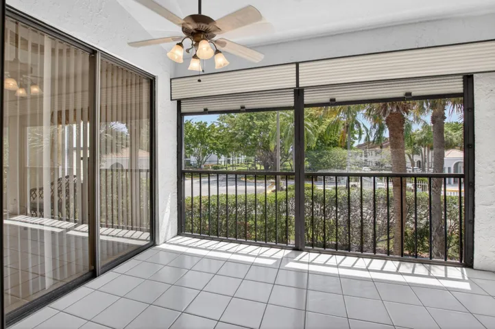 Screen-Enclosed Balcony