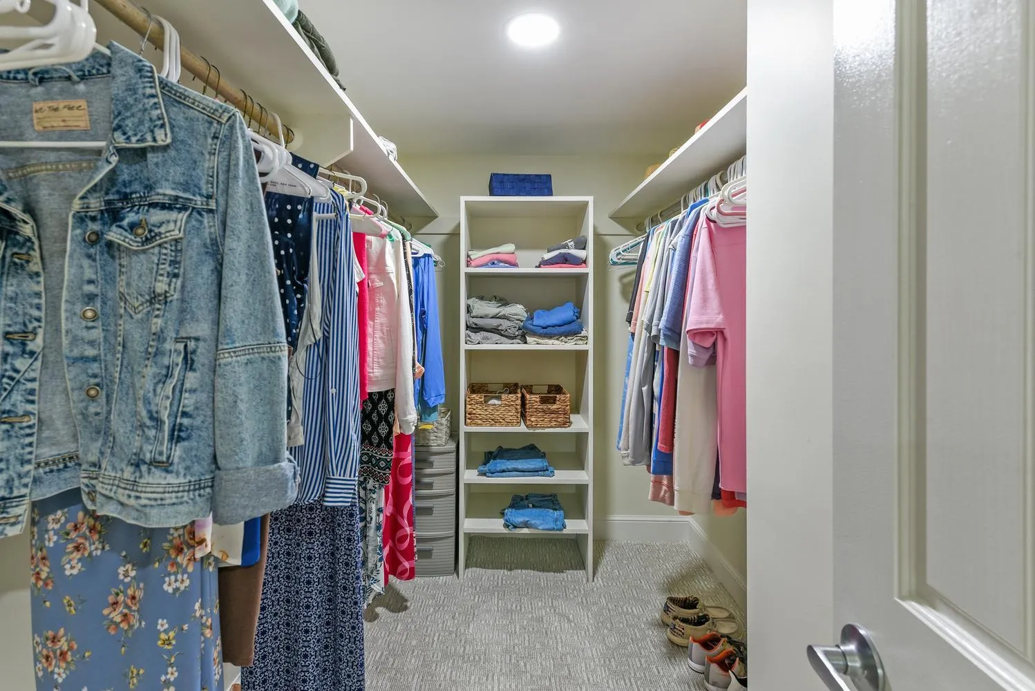 Custom closet