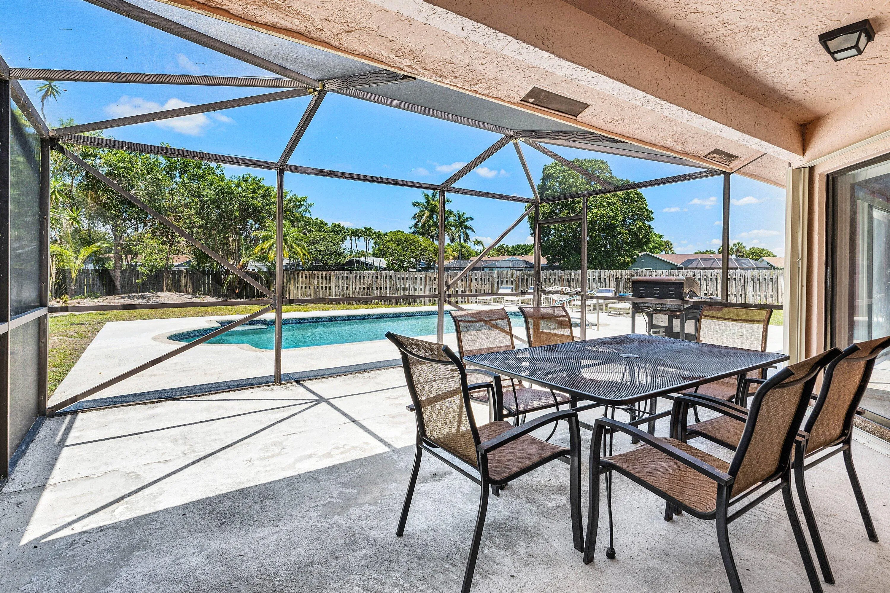 Screened in Patio
