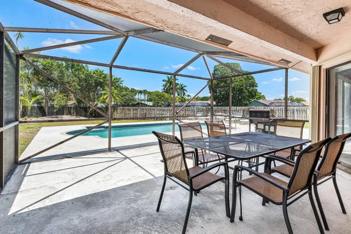 Screened in Patio