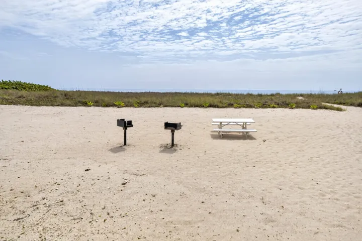 031-031-BBQ Area-4000x2664
