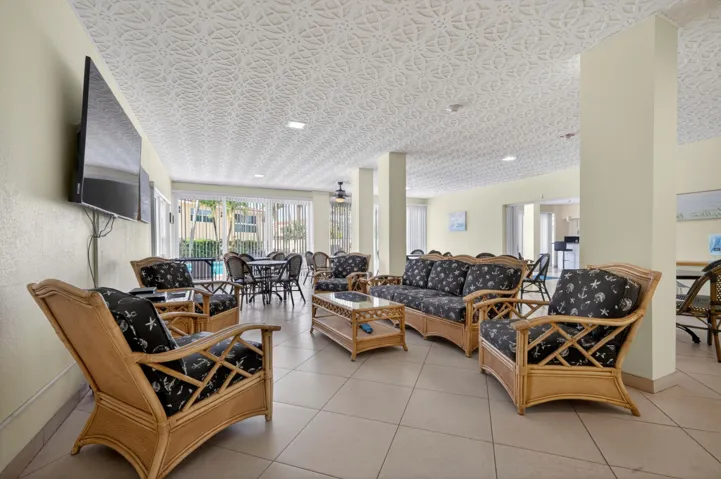 028-022-Recreation Room-4000x2660