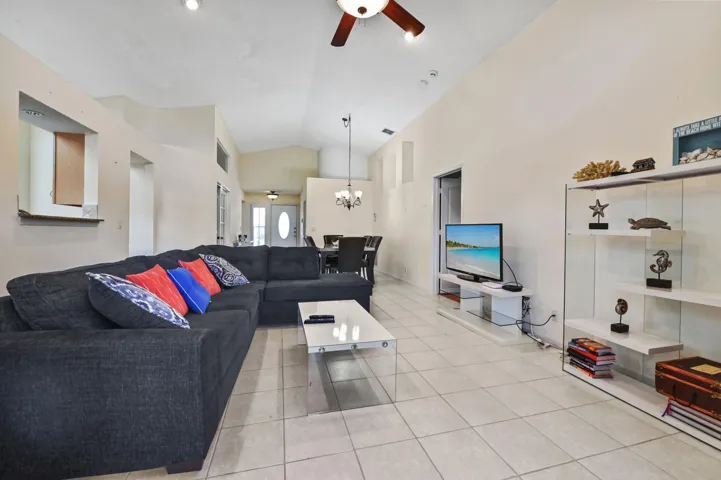 12 Dining room​​‌​​​​‌​​‌‌​‌‌​​​‌‌​‌​‌​‌​​​‌​​ 04
