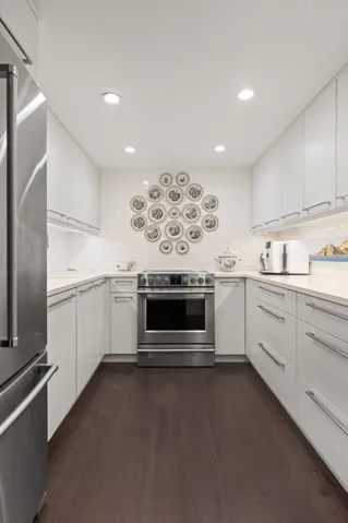 7 - Kitchen copy
