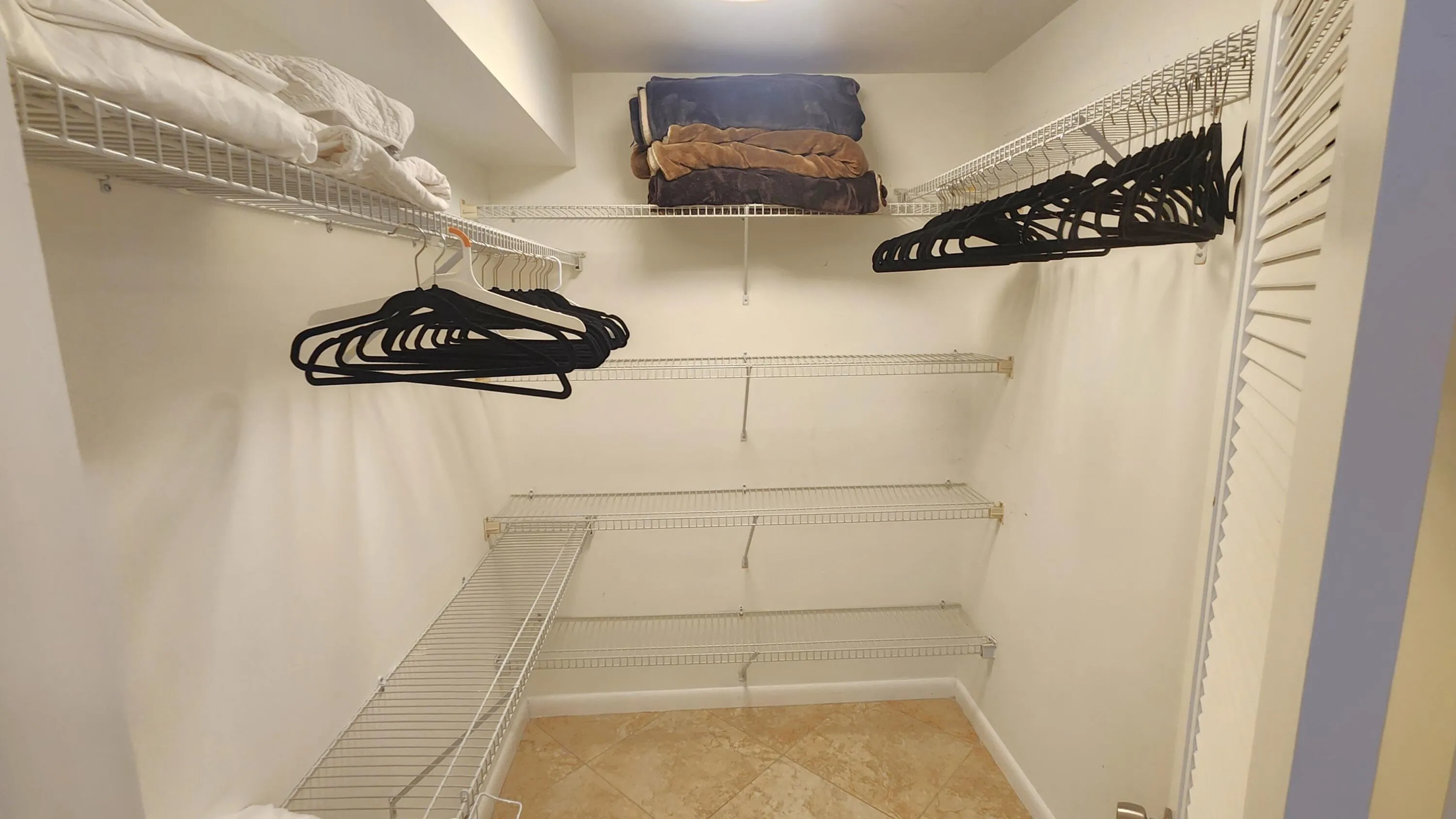 walk in closet