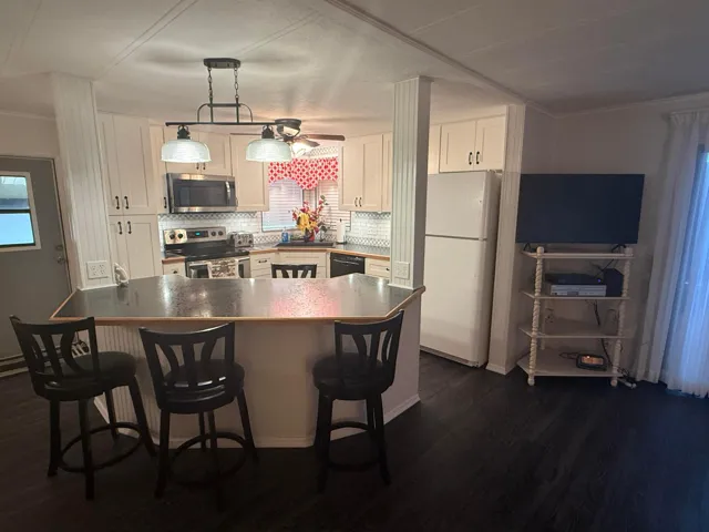 CUSTOM KITCHEN