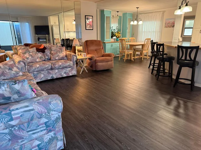OPEN LIVING ROOM