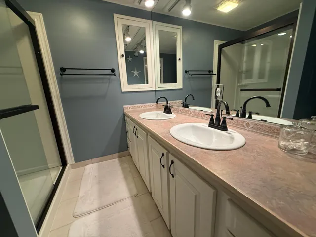 UPDATED MASTER BATH