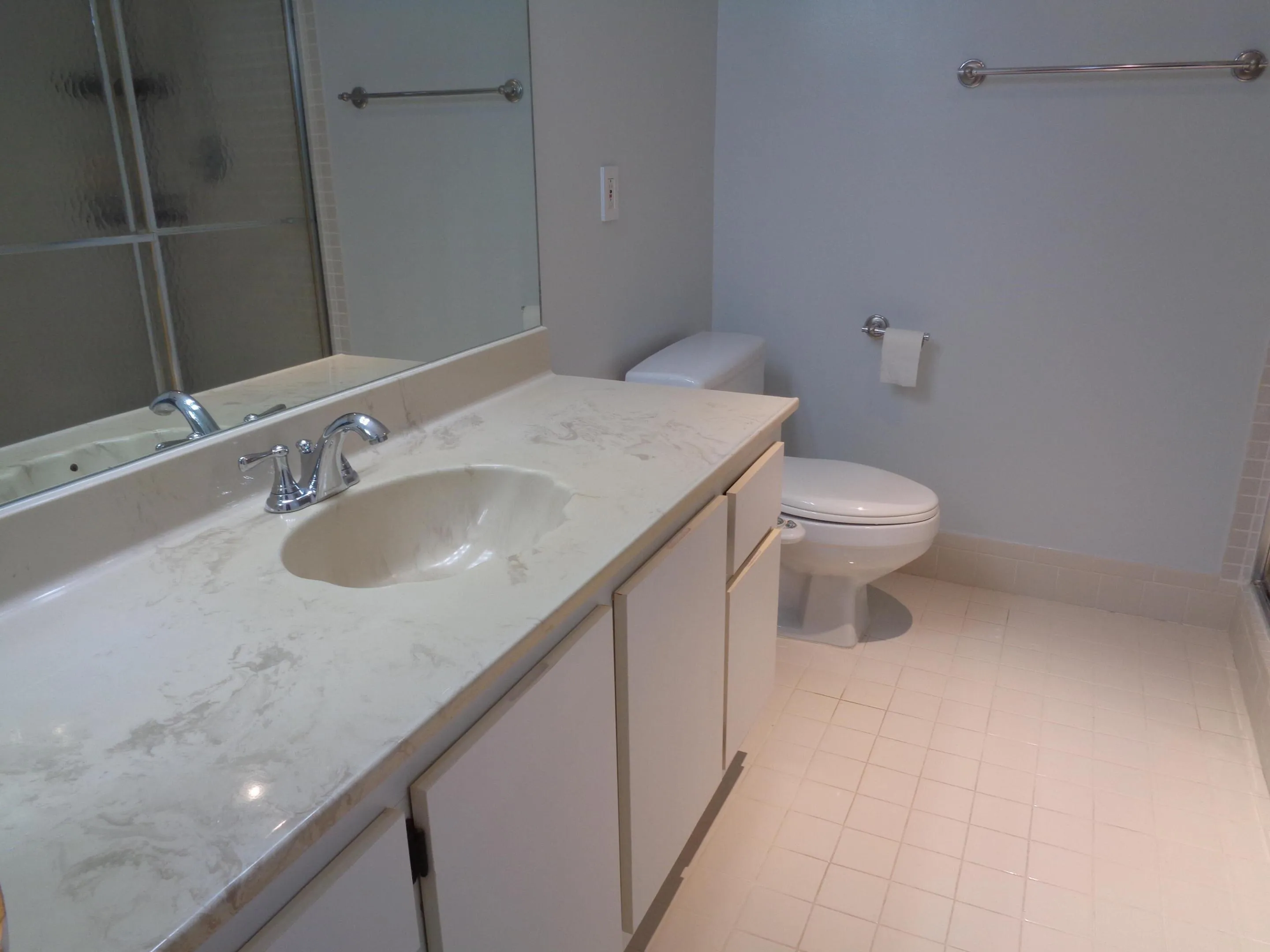6328 Longboat Bathroom 2