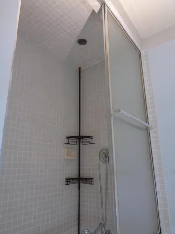 6328 Longboat Bathroom 2 Shower
