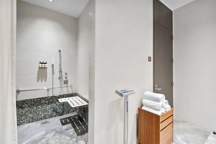 131-2711 S Ocean Dr Unit 3602_Amenities_