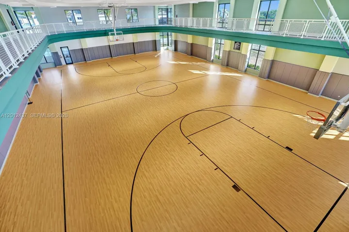 Clubhouse - Indoor Basketball Court