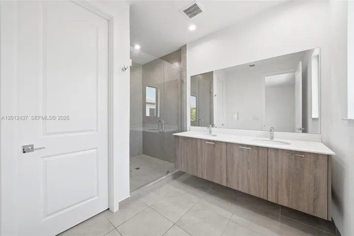 Upstairs with bathroom and 2 walk-in closets