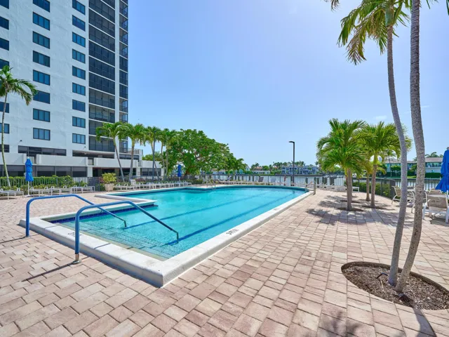 Coronado pool intracoastal