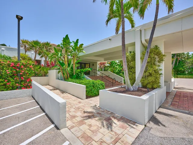 CORONADO FRONT CLUBHOUSDE