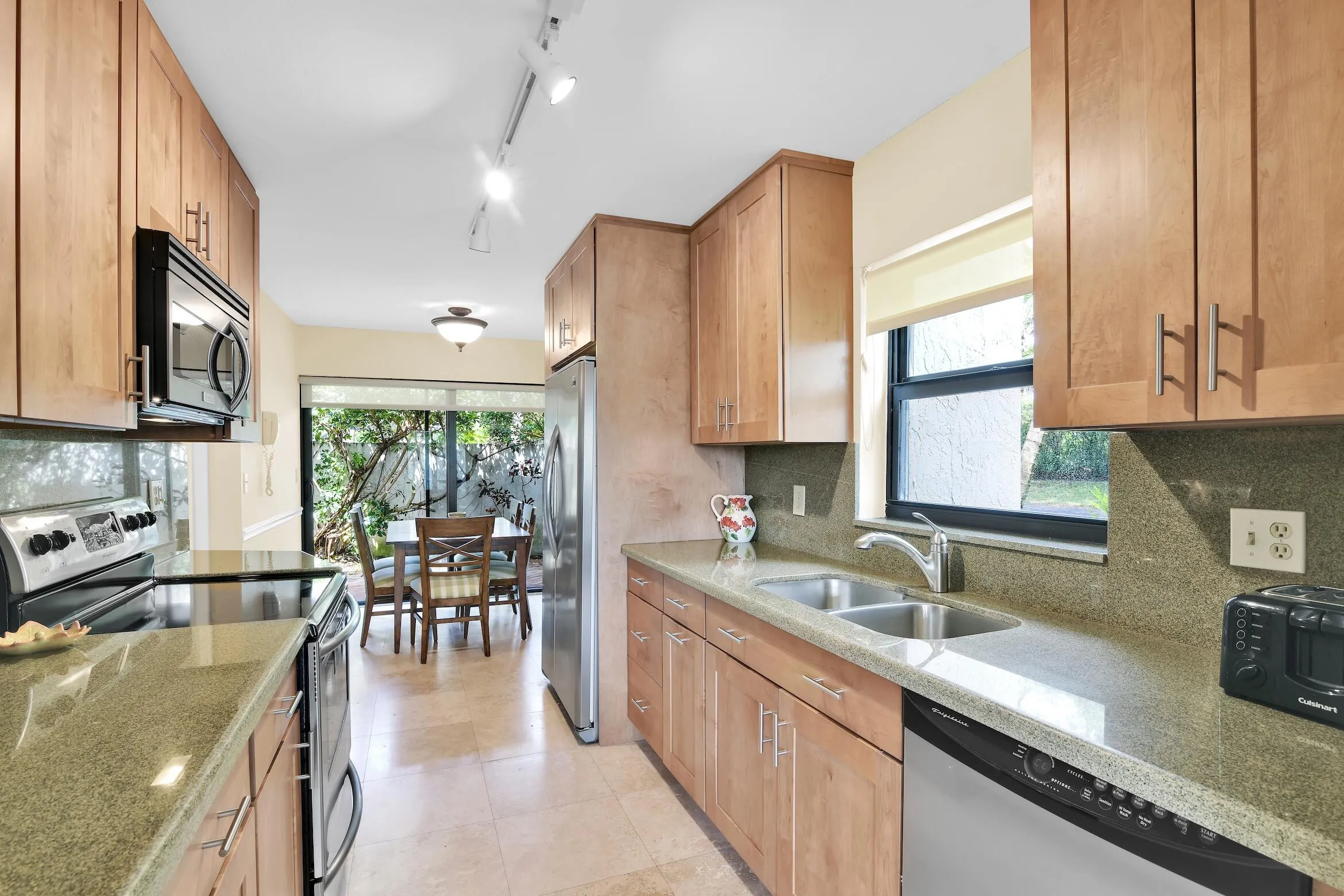 6760 Willow Wood Dr kitchen2