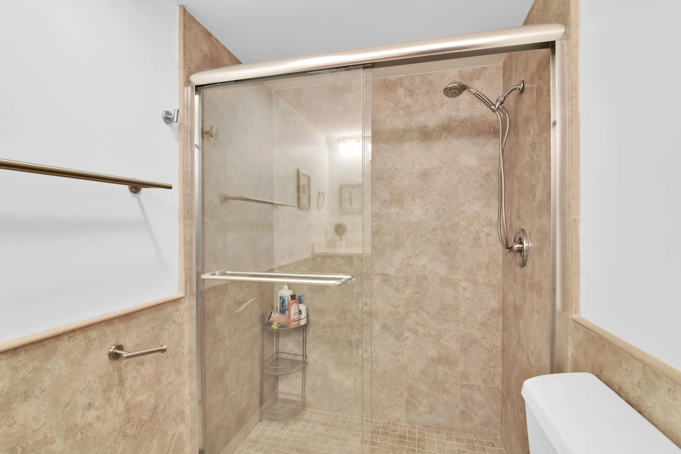6760 Willow Wood Dr 2nd bathroom3