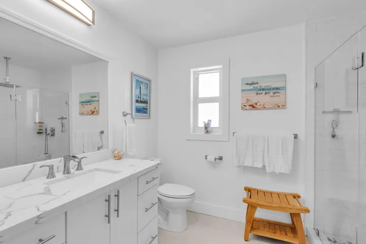 Upper Bathroom