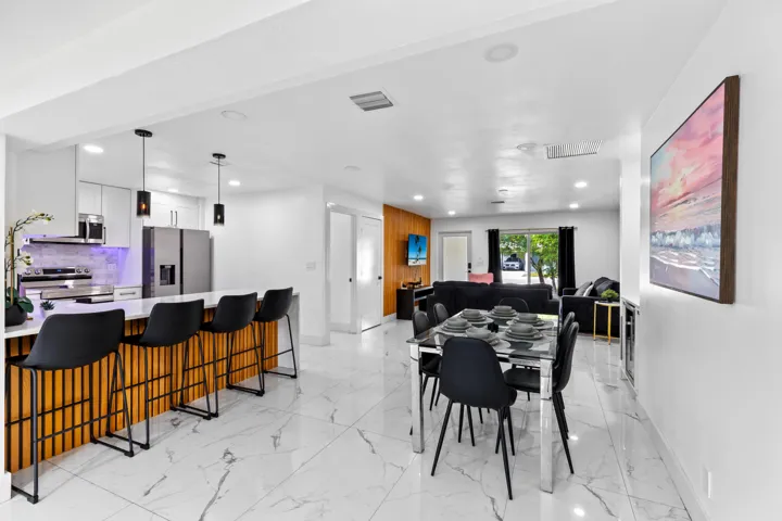 DINNING/KITCHEN