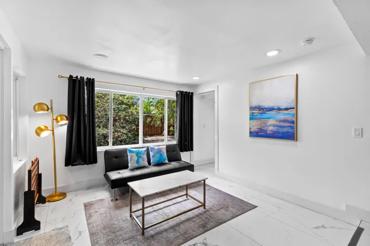 FAMILY ROOM 1
