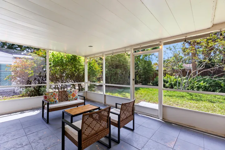 PATIO 2