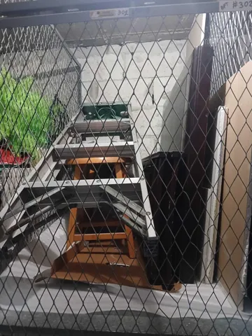 Storage bin, ext. ton property.
