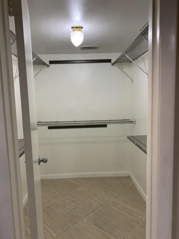 Walk-in closet