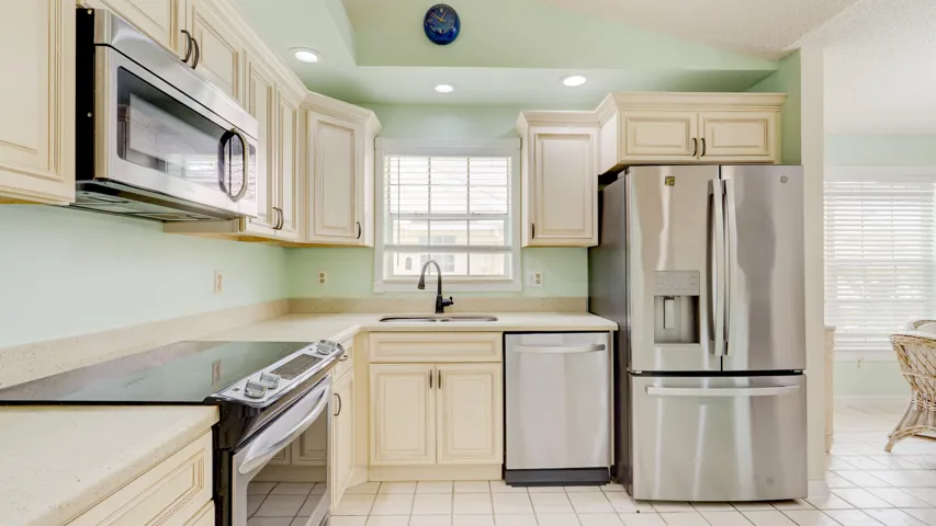 6120 Bear Creek Court, Lake Worth, FL 33