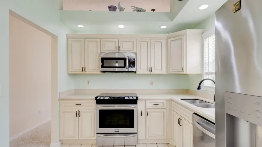 6120 Bear Creek Court, Lake Worth, FL 33