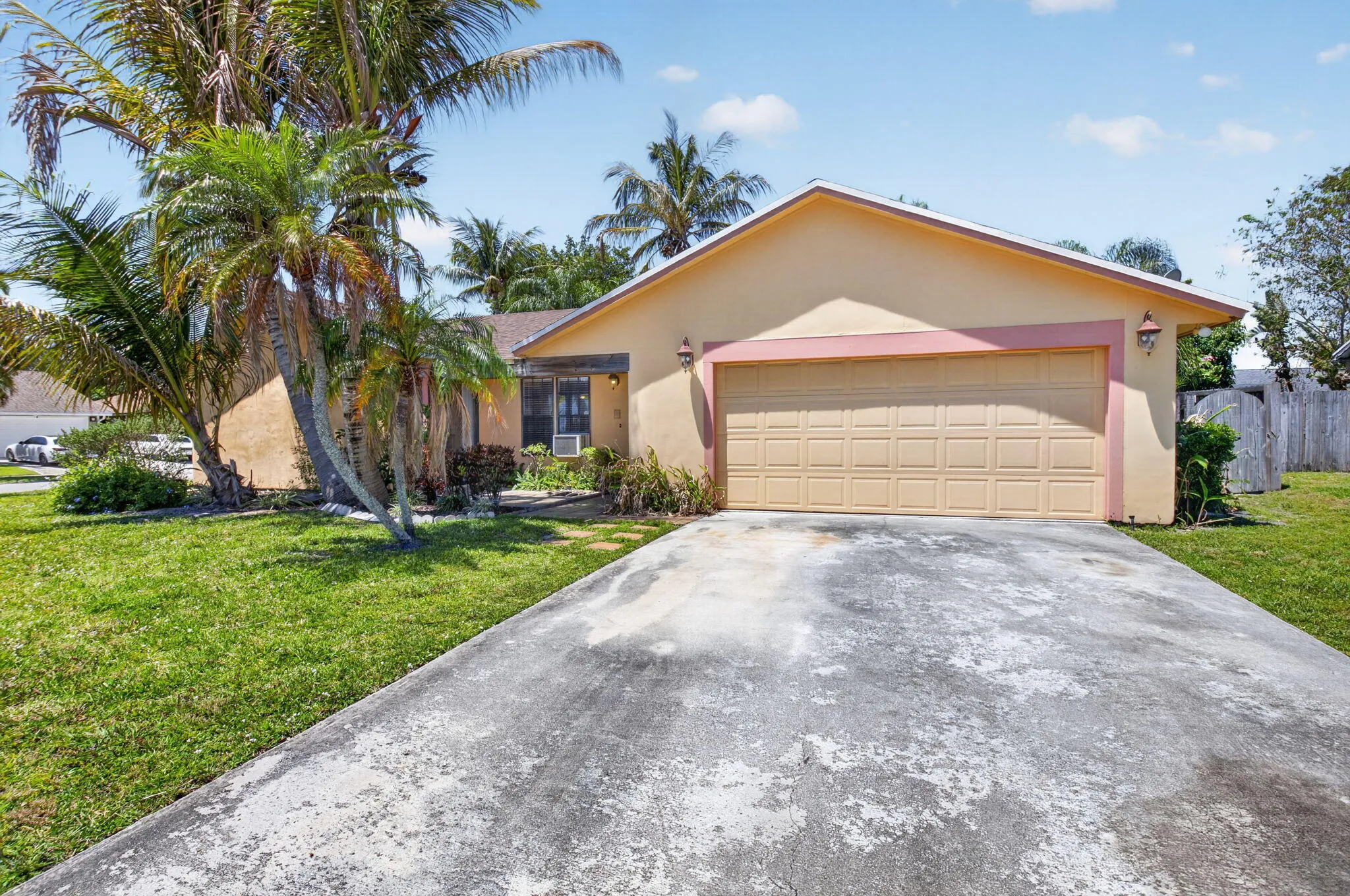 9389 Longmeadow Circle