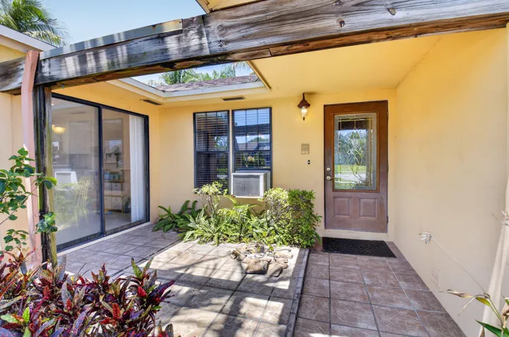 9389 Longmeadow Circle