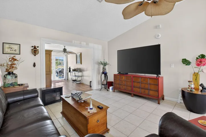 9389 Longmeadow Circle