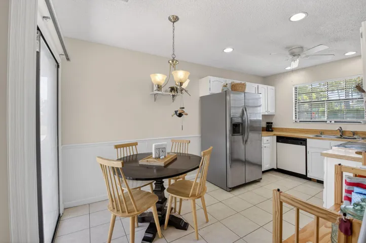9389 Longmeadow Circle