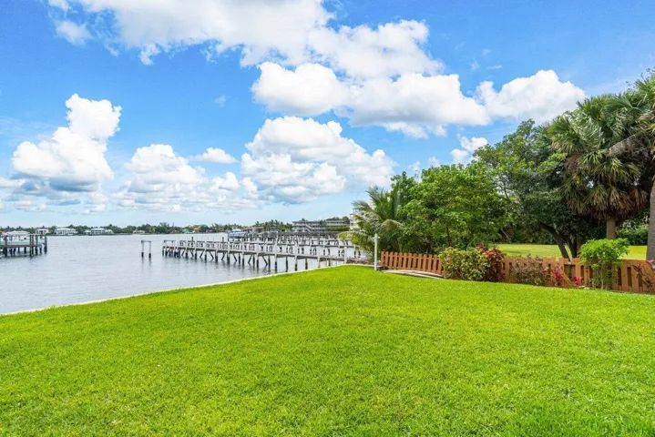 030-324NorthLakeDrive-Lantana-FL-33462-S