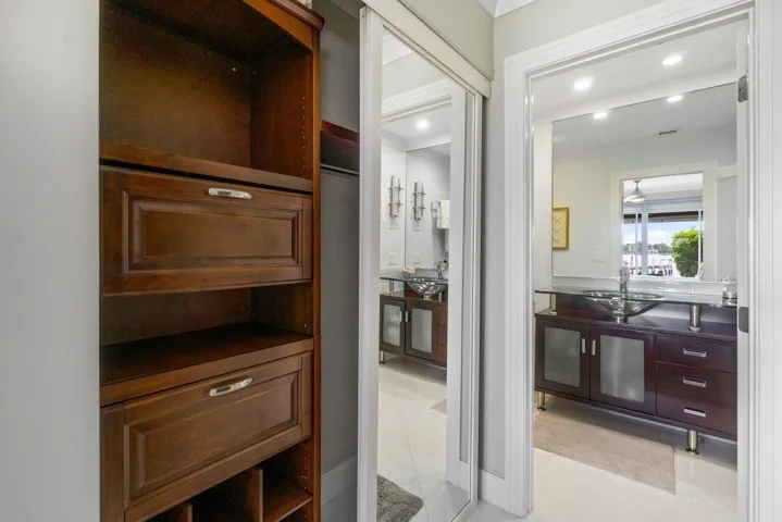 022-324NorthLakeDrive-Lantana-FL-33462-S