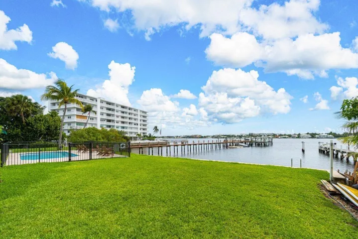 029-324NorthLakeDrive-Lantana-FL-33462-S