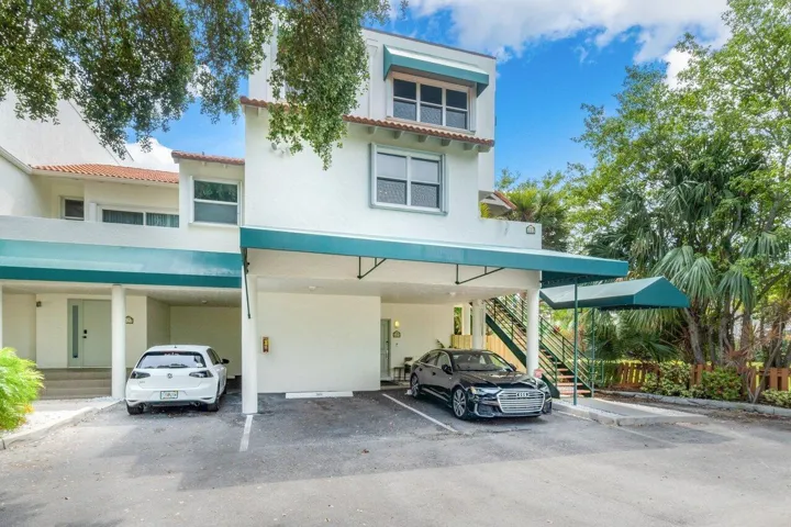 002-324NorthLakeDrive-Lantana-FL-33462-S