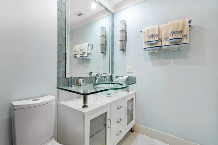 018-324NorthLakeDrive-Lantana-FL-33462-S