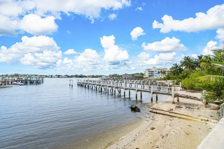 025-324NorthLakeDrive-Lantana-FL-33462-S