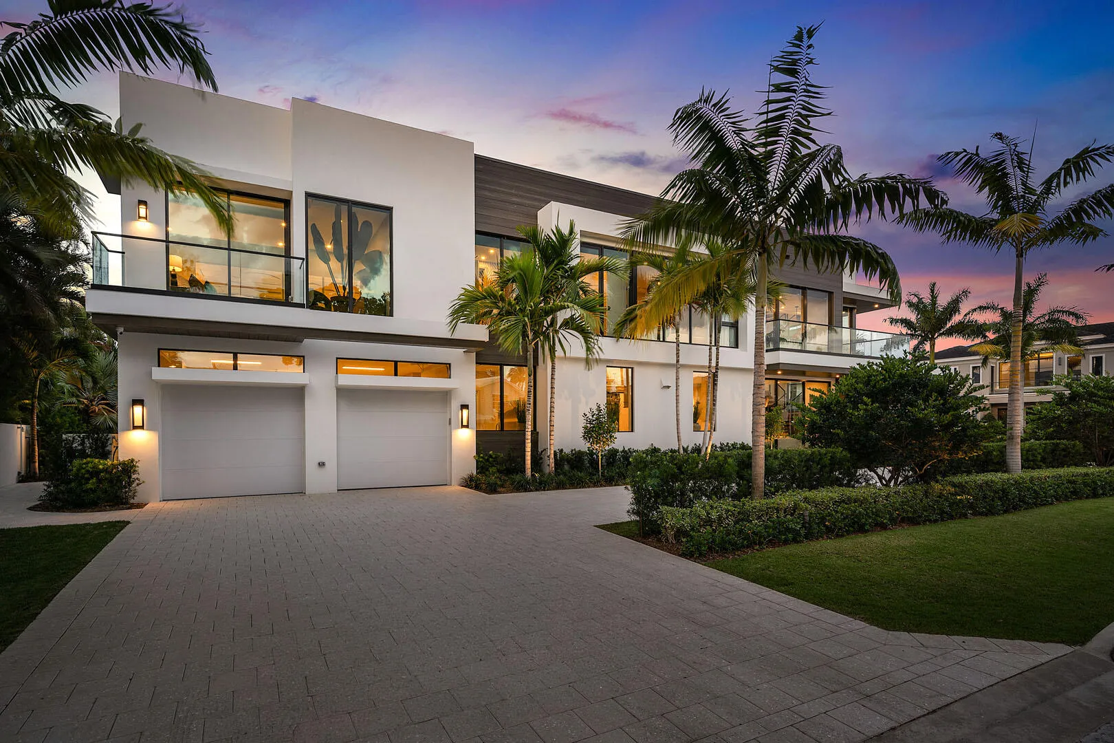 303_South_Maya_Palm_Drive_Dusk_04
