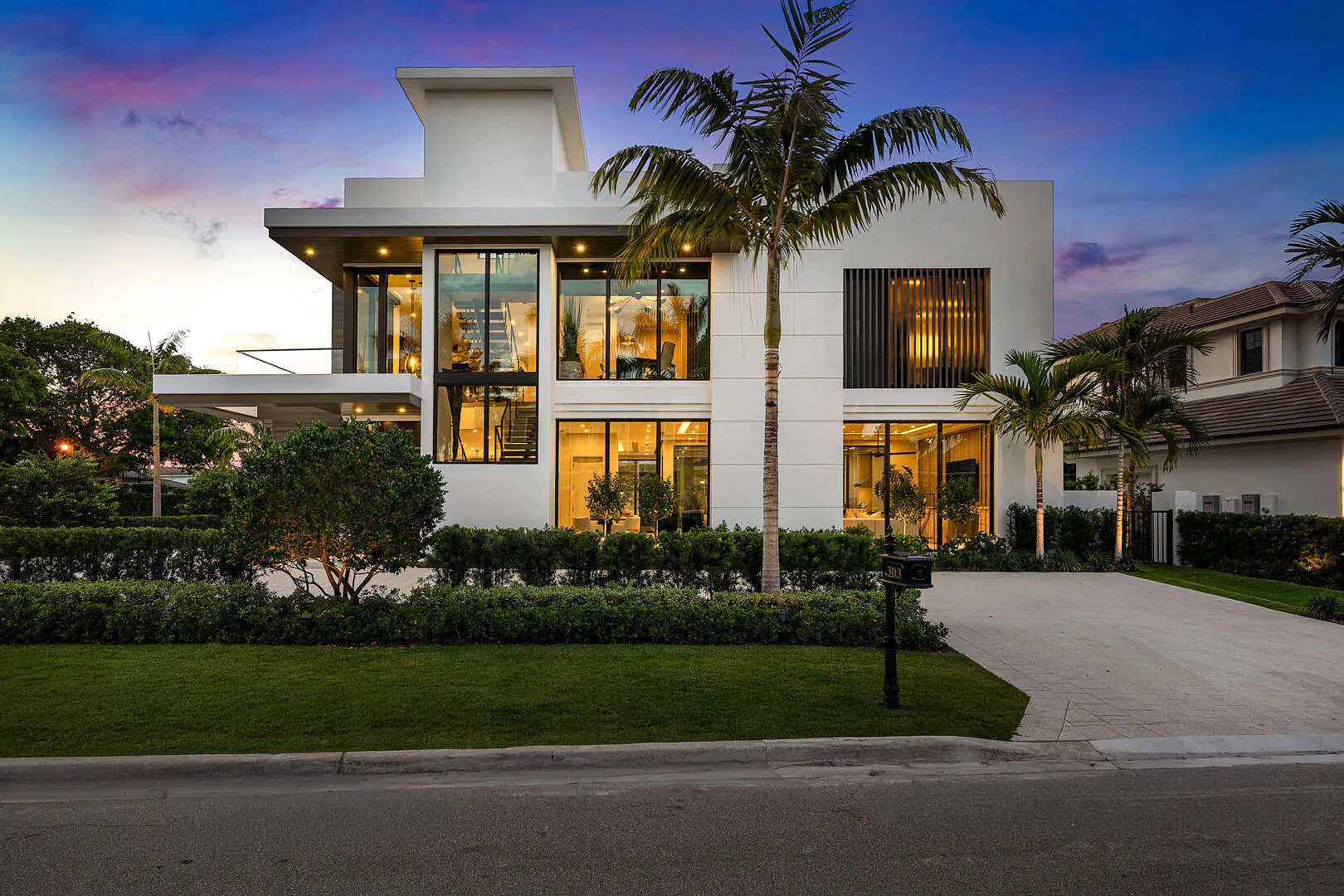 303_South_Maya_Palm_Drive_Dusk_07
