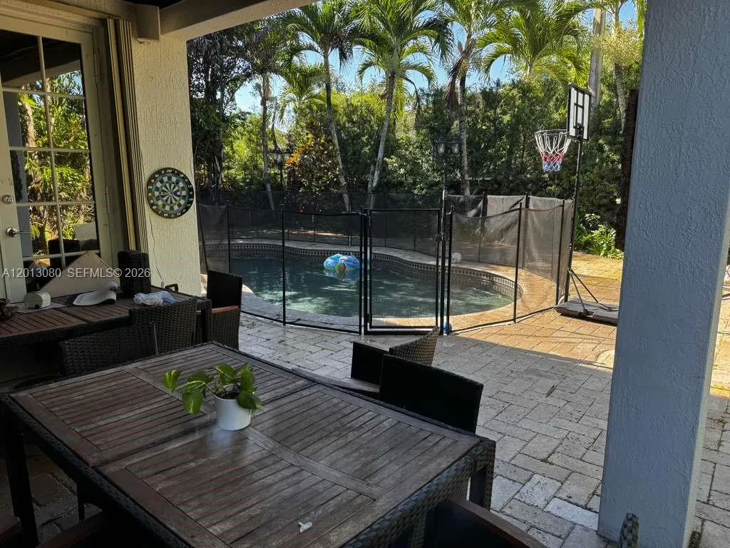 Property photo 35