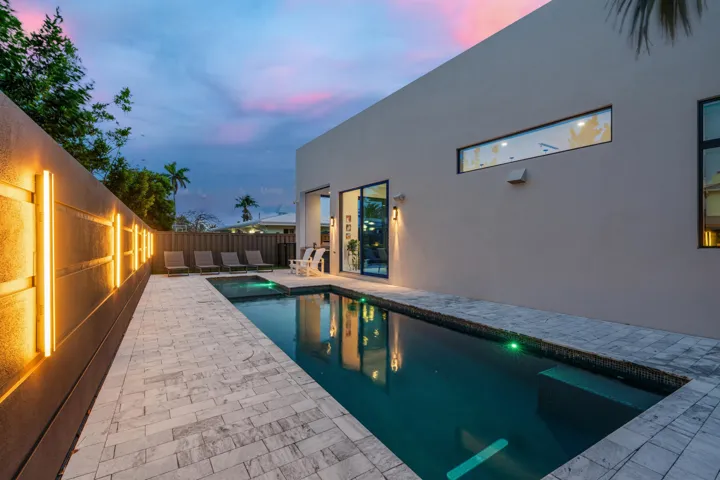POOL_LEFT_ANGLE_SUNSET_DT