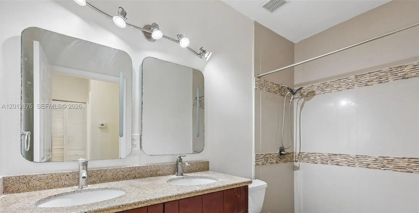 Property photo 77